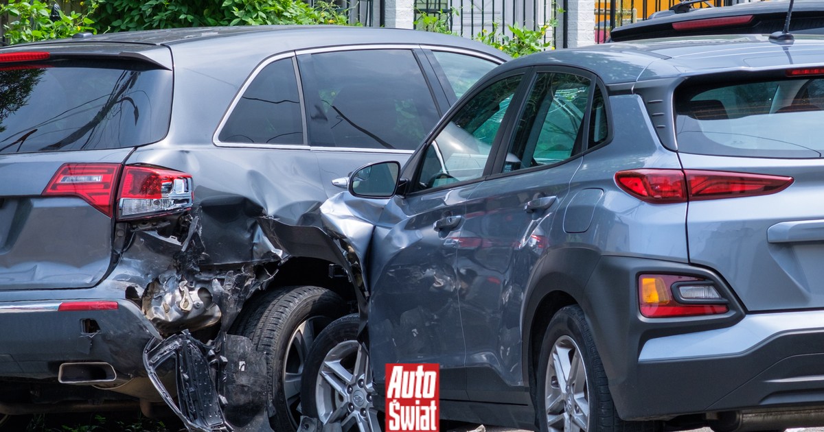 Przez kilka lat atakowali kierowców metodą na stłuczkę. Policja rozbiła szajkę