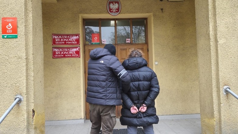 Po spowodowaniu wypadku uciekł i ukrył się w nietypowym miejscu