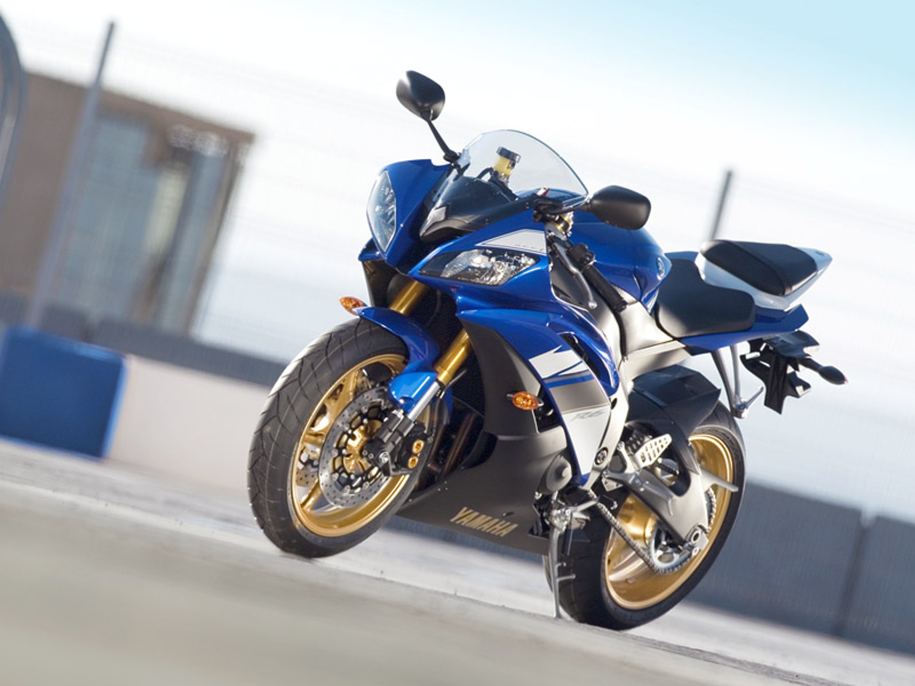 Yamaha YZF-R6 2008: pierwsze informacje i duża fotogaleria