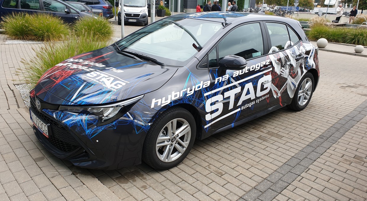 Toyota Corolla Hybrid z instalacją gazową STAG - marzenie taksówkarza?