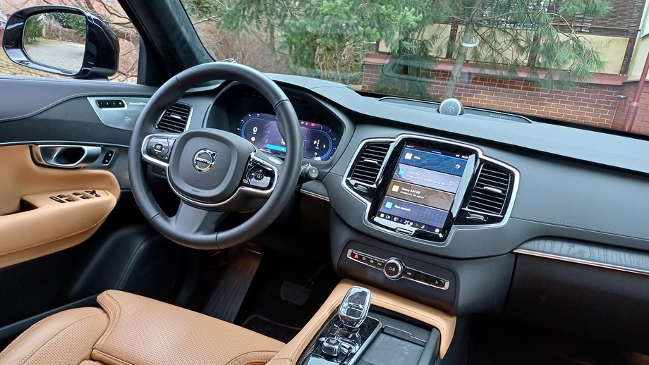 Volvo XC90 B5