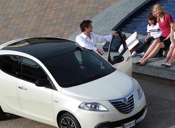 Lancia Ypsilon czwartej generacji w pełnej okazałości