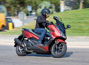 Samodzielny przegląd 125-tki. To możesz zrobić samemu przy skuterze i motocyklu!