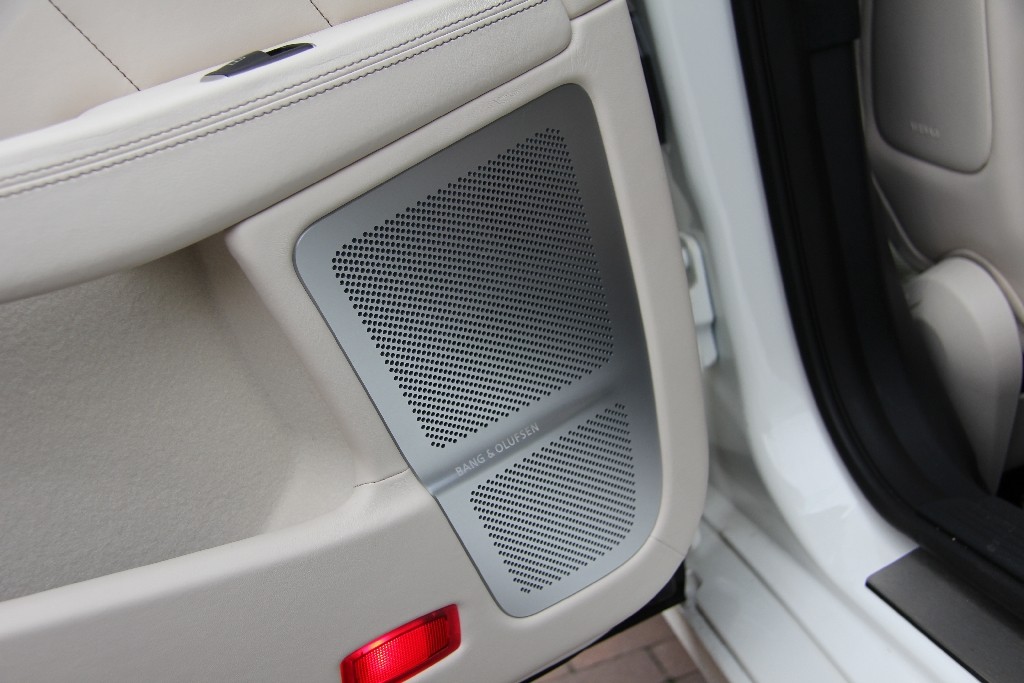 Bang&amp; Olufsen w Mercedesie