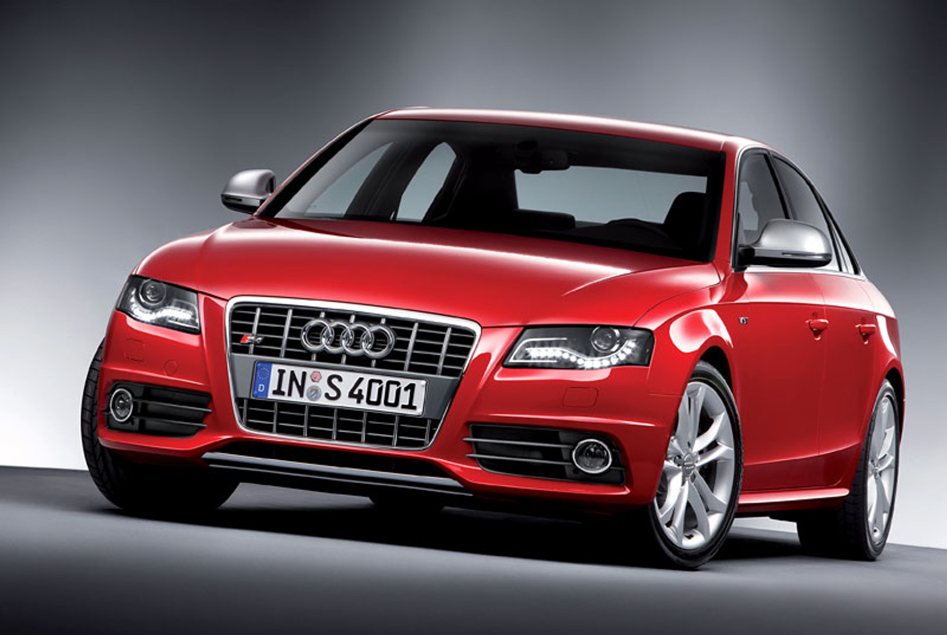Paryż 2008: Audi S4 i S4 Avant – 333 koni dla niemieckiego sportowca