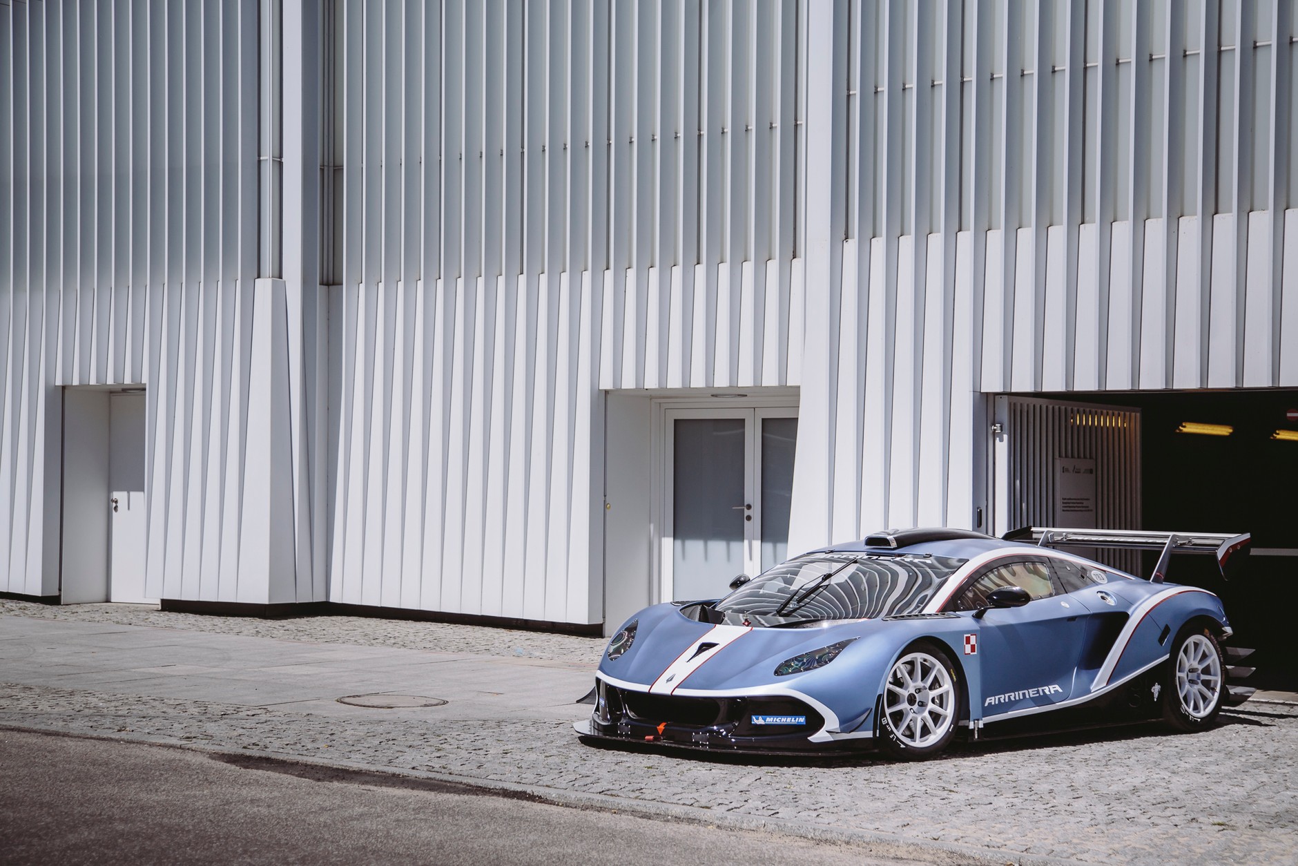 Arrinera Hussarya GT