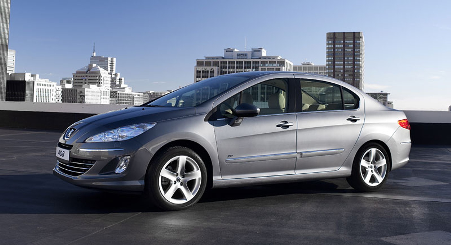 Peugeot 408: premiera w Pekinie, dla Europy w Genewie