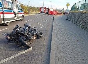 Zderzenie motocyklisty z motorowerzystą w Kętrzynie. Jeden z nich nie przeżył
