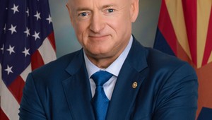 Jeżdżąc Teslą, czuję się jak jeżdżąca reklama Muska. Tesla, zwalniam cię!