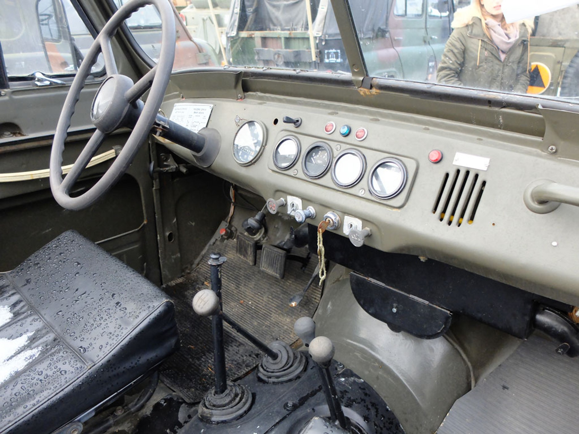 Auto z ogłoszenia - UAZ prosto z demobilu