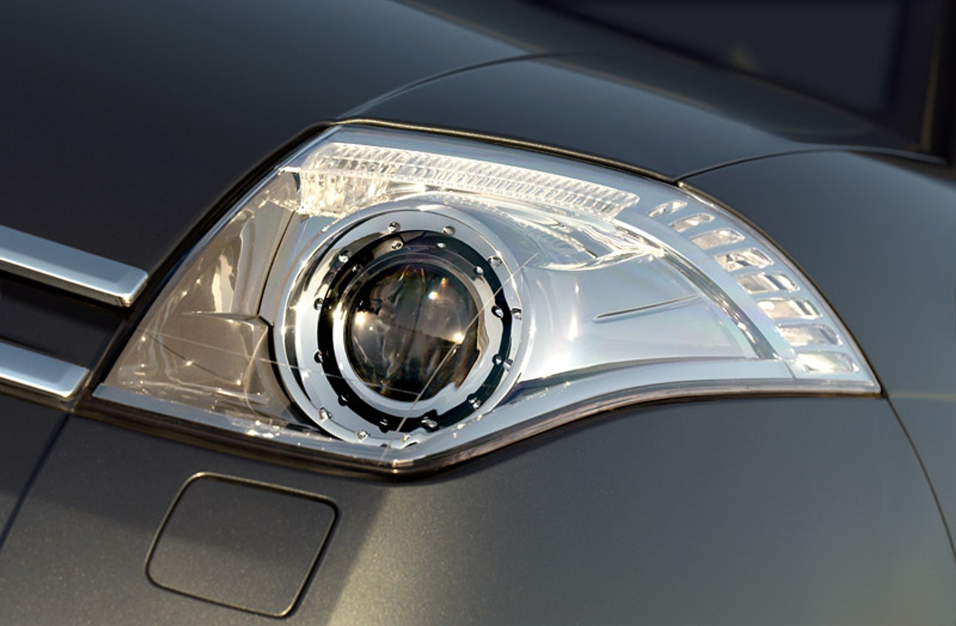 Citroen C6: automat również dla 4-cylindrowego 2,2 HDI (170 KM)