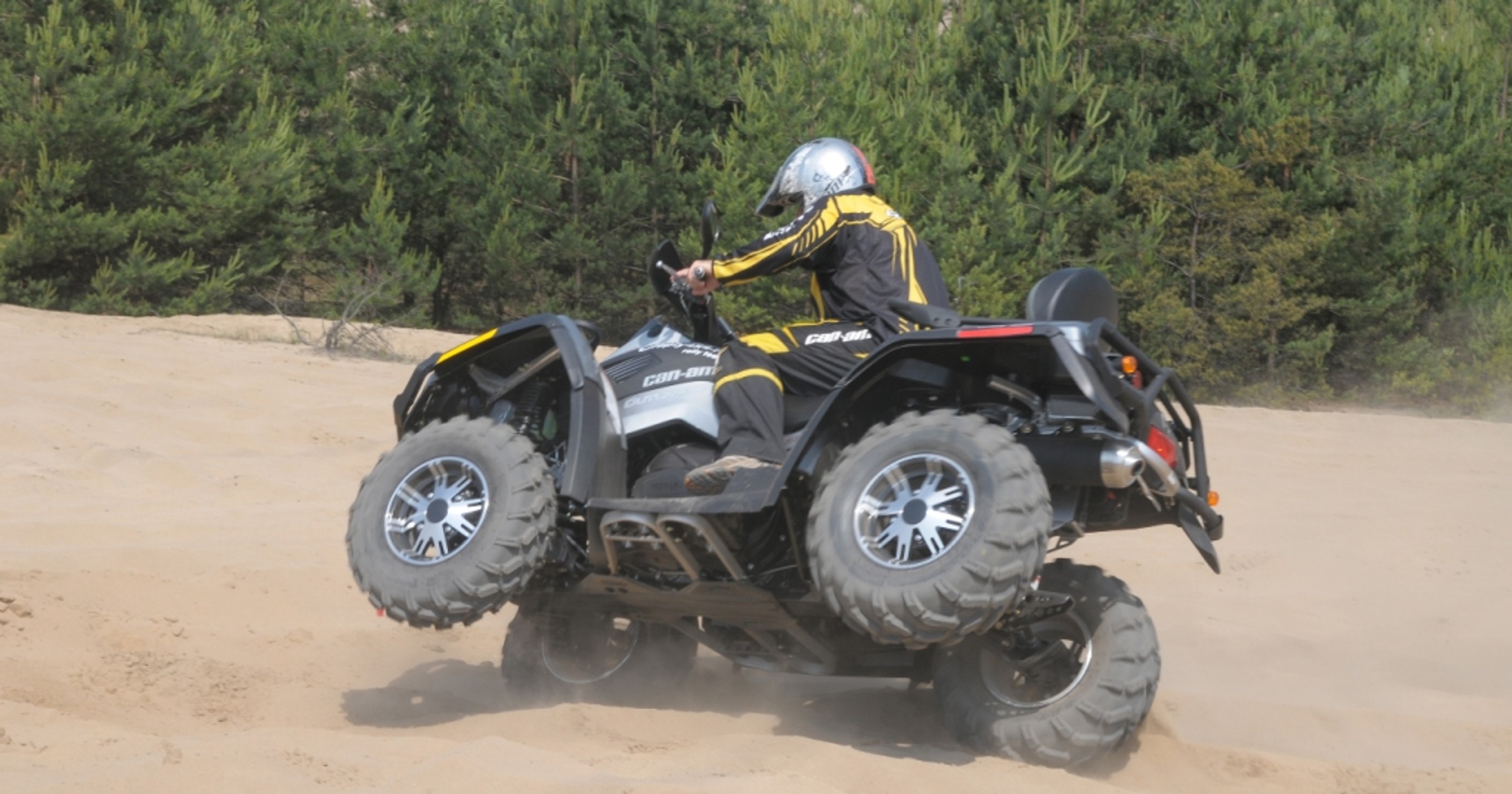 Prównanie mocnych quadów - Can-am Outlander 800R Max LTD kontra Can-am Outlander 800R