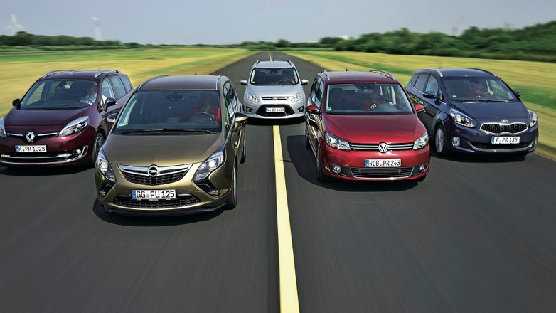 Nowy turbodiesel - recepta na sukces? Porównujemy oszczędne rodzinne vany.
