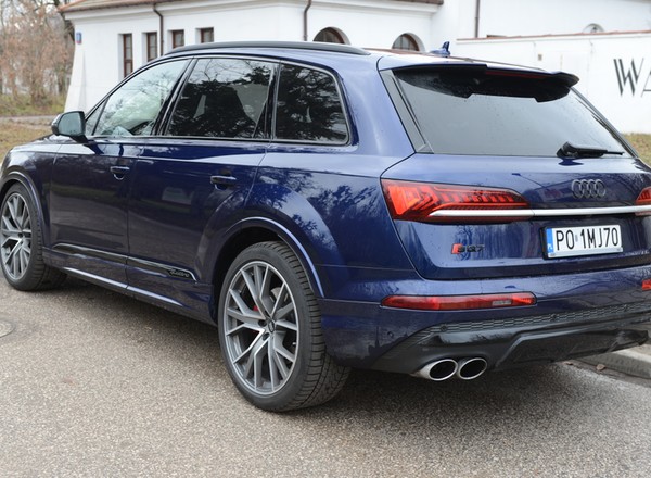 Audi SQ7 – o SUV-ie, który bardzo chciał być sportowcem