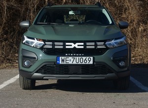 Dacia Sandero Stepway 1.0 TCe. Ma 110 KM i pokemona na grillu. I czego chcieć więcej?