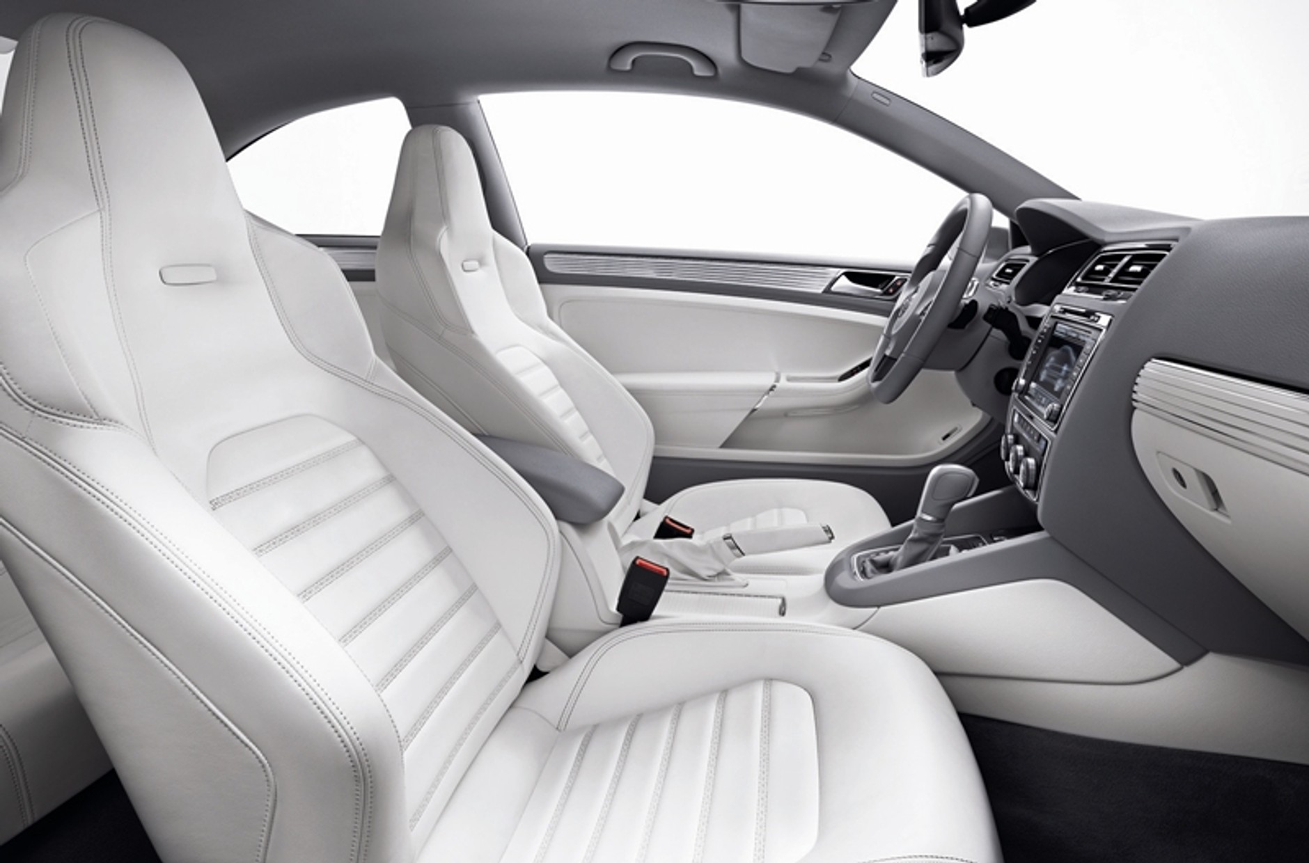 VW New Compact Coupe – pomniejszone Audi A5