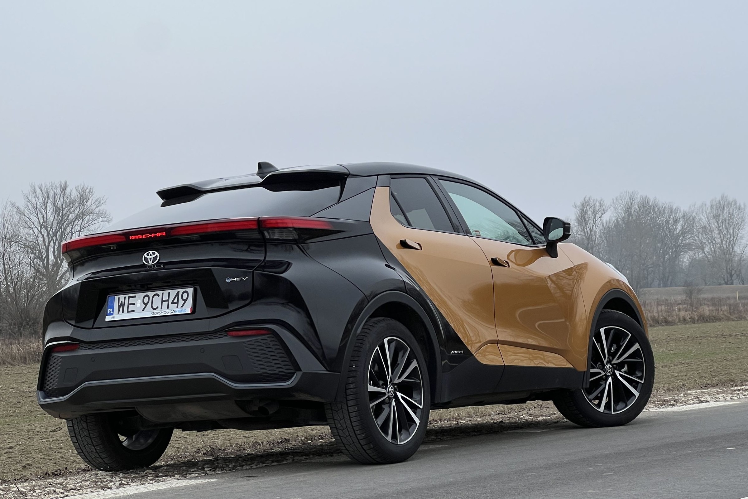 Toyota wyprzedaje auta z 2026 r. Corolla od 95900 zł. Sprawdzam ceny wszystkich modeli