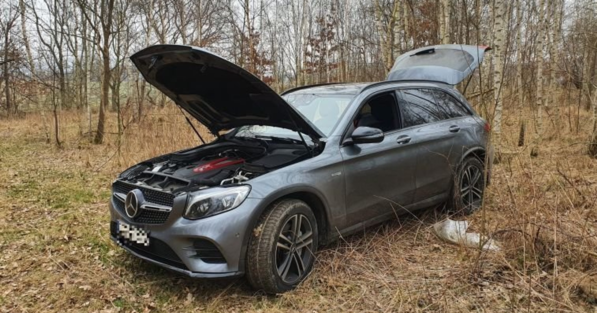 Mercedes GLC skradziony w Niemczech i odnaleziony w Polsce