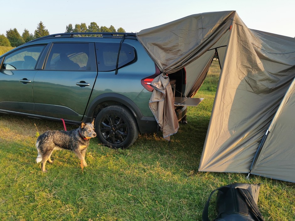 Dacia Jogger Extreme ECO G-100 LPG z wyposażeniem kempingowym