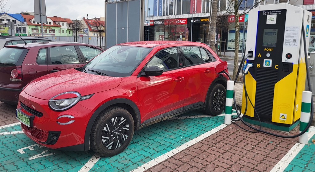Fiat 600 Red: elektryczne auto z Polski, choć (na razie) bez szans na podbicie polskiego rynku. 