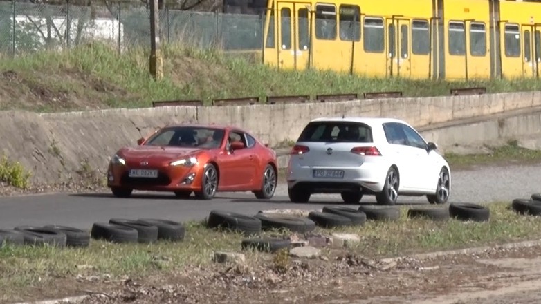 Toyota GT86 kontra Volkswagen Golf GTI