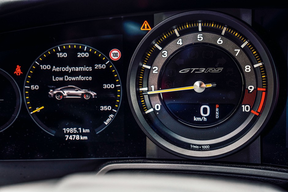 Volkswagen Garbus kontra Porsche 911 GT3 RS