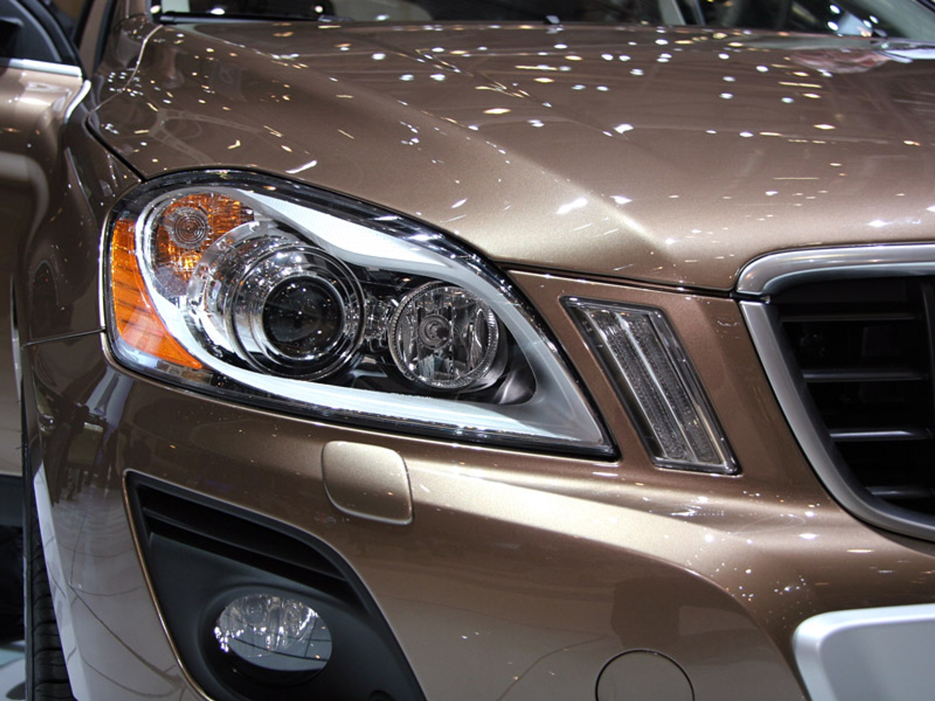 Genewa 2008: Volvo XC60 - nowy standard bezpieczeństwa (fotogaleria + wideo)