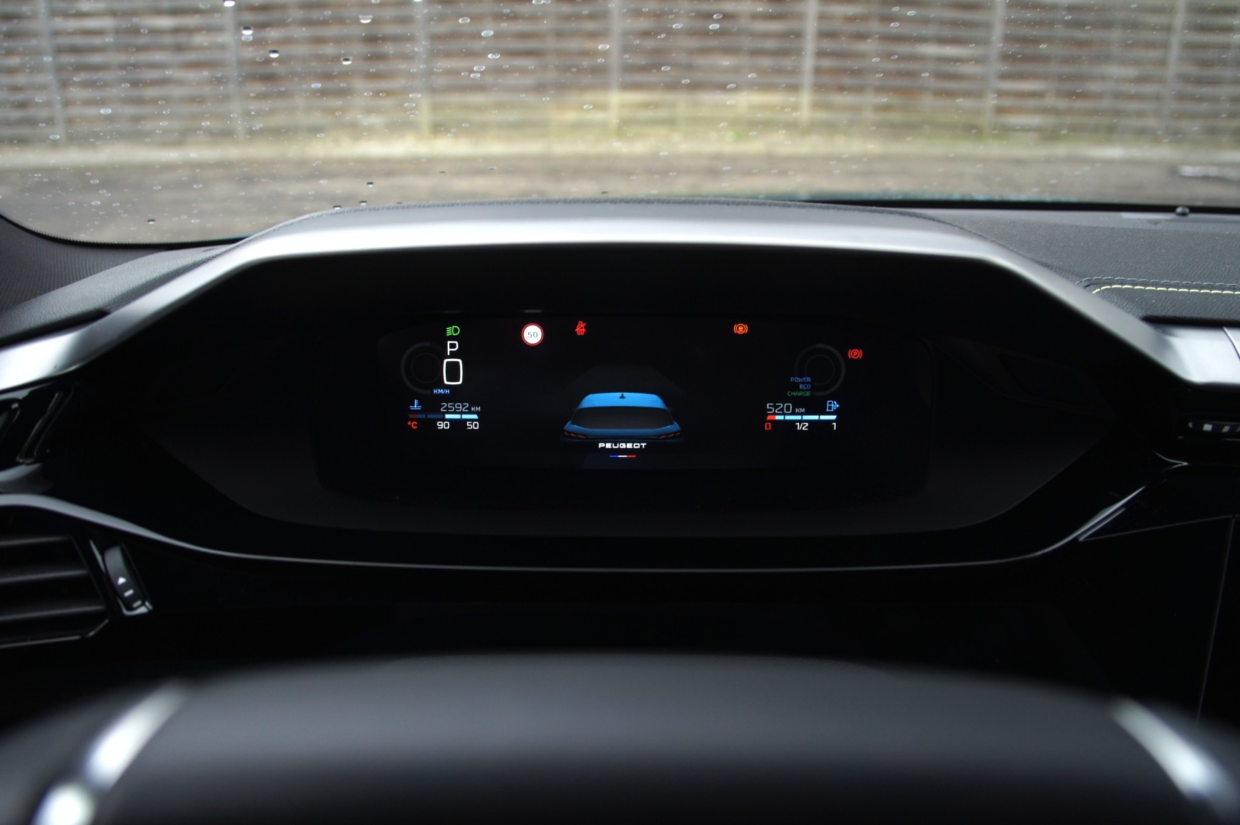 Peugeot 308 1.2 Hybrid 145 KM