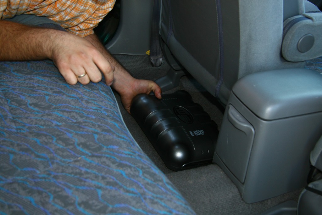 Montaż subwoofera: Czyli - Tanie basy spod fotela