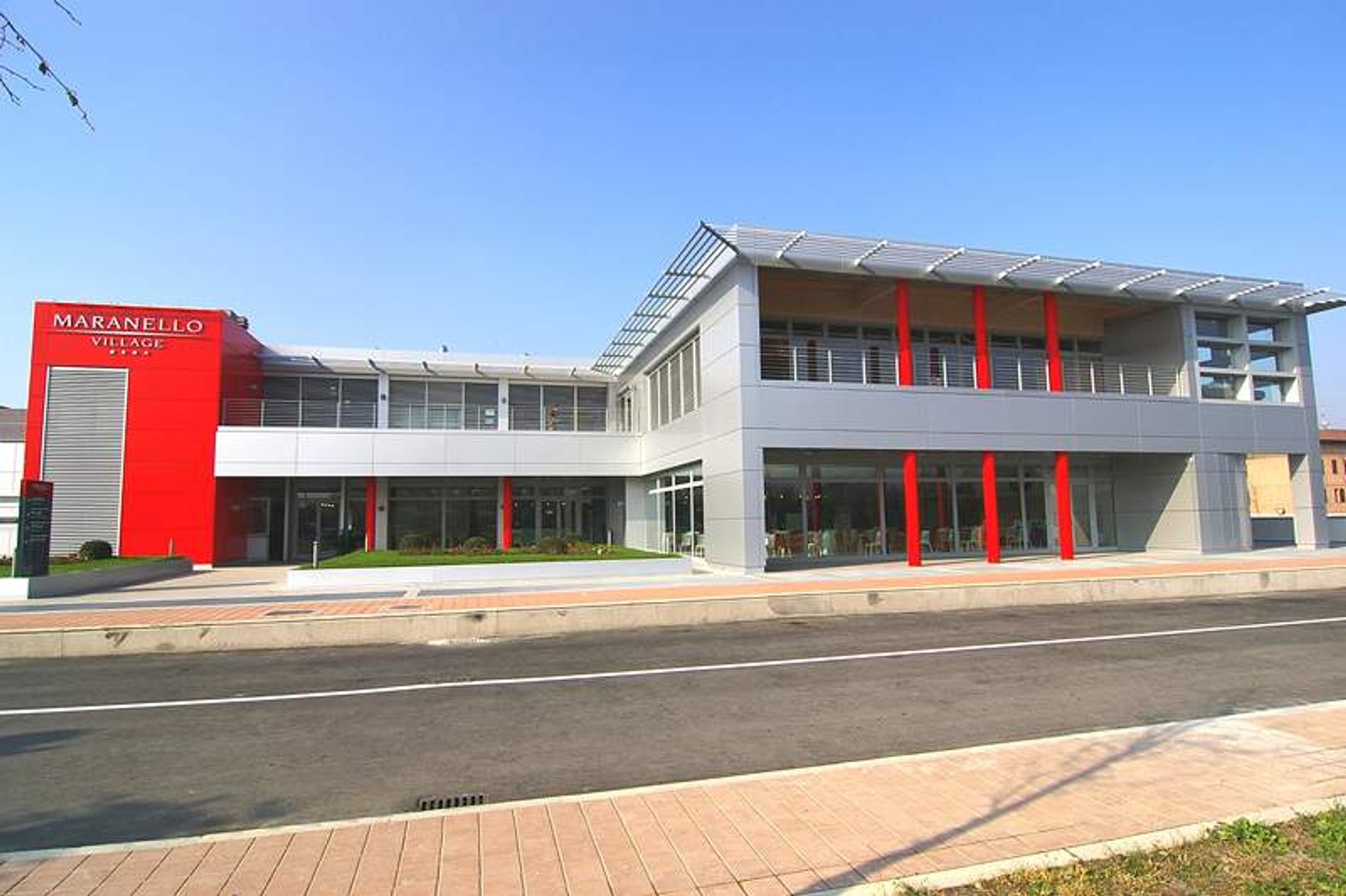 Maranello Village – pracujesz w Ferrari, zamieszkaj w Ferrari