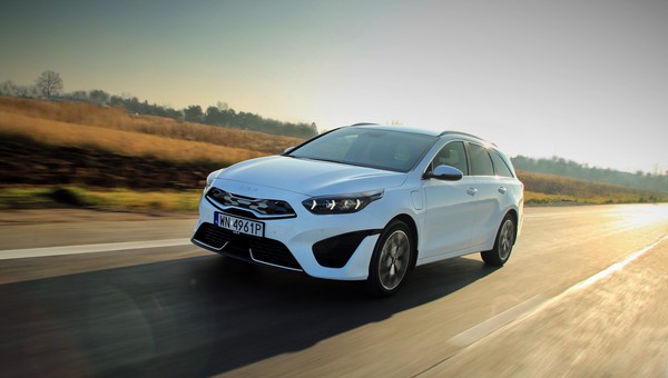 Zużywa zadziwiająco mało benzyny – Kia Ceed SW 1.6 GDI PHEV