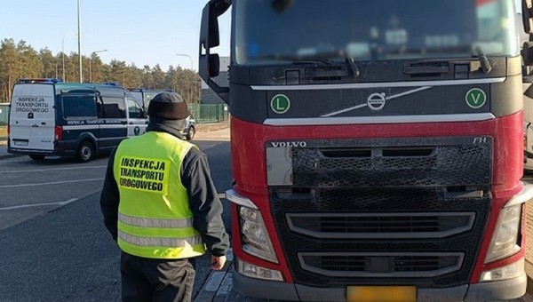 Inspektorzy ITD wstrzymali transport z Chin. To efekt gapiostwa kierowcy