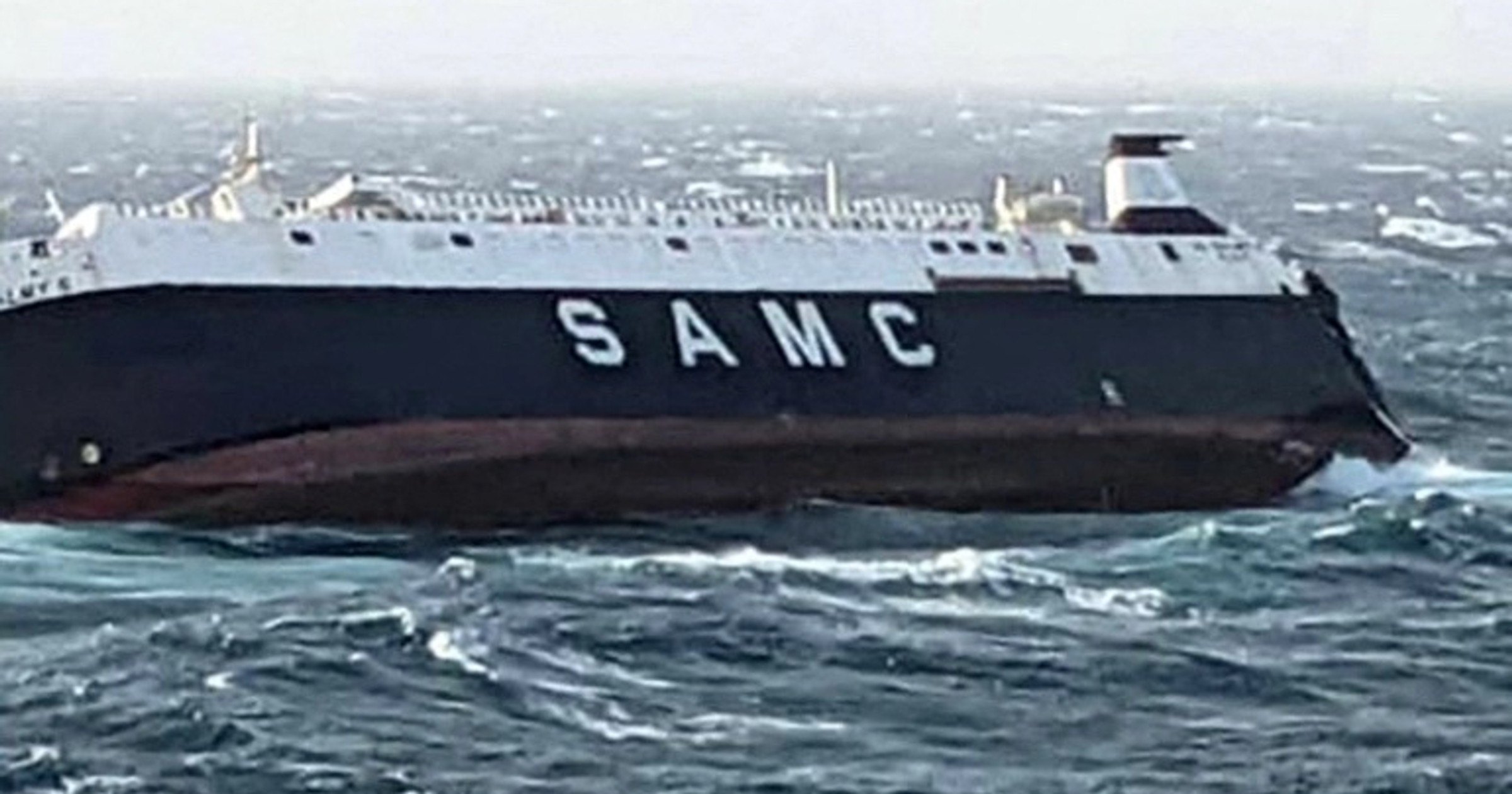 Samochodowiec Al Salmy 6 zatonął u wybrzeży Iranu