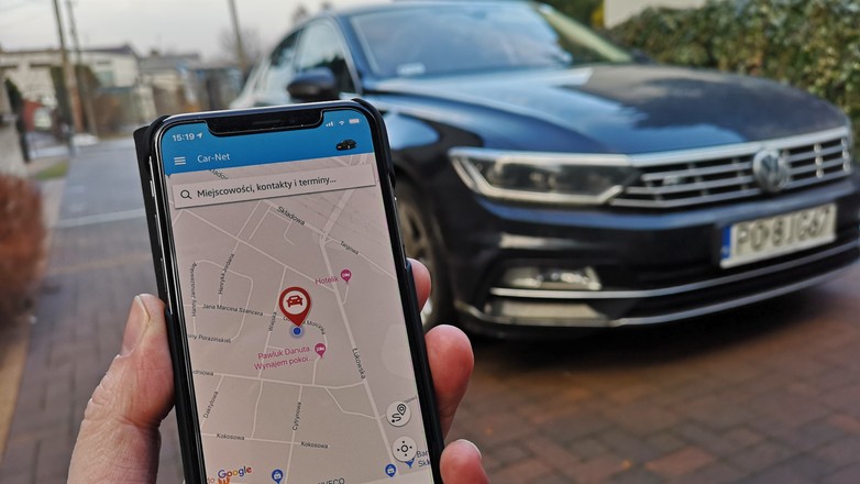 Volkswagen Passat z Car-Net i App Connect