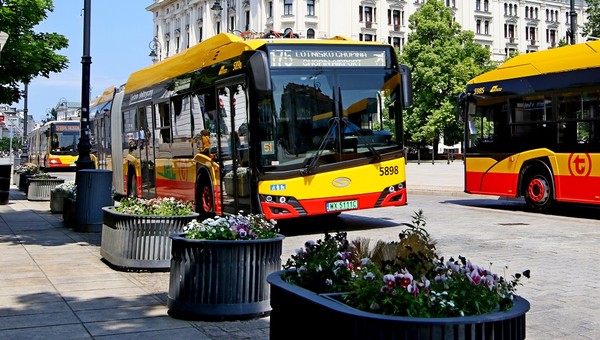 Elektryczne solarisy w barwach MZA