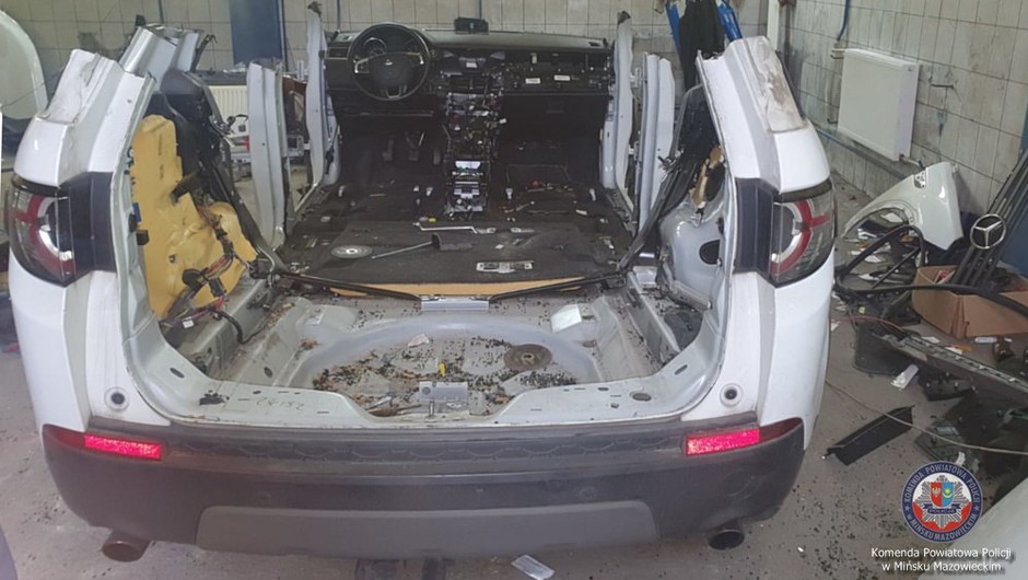 Tyle zostało z Range Rovera Evoque