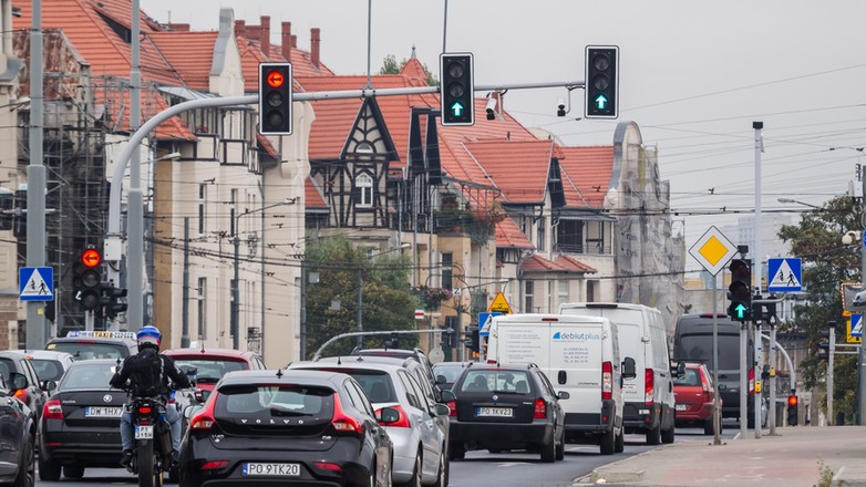 Błędnie wpisane normy emisji spalin mogą spowodować np. zakaz wjazdu do stref czystego transportu