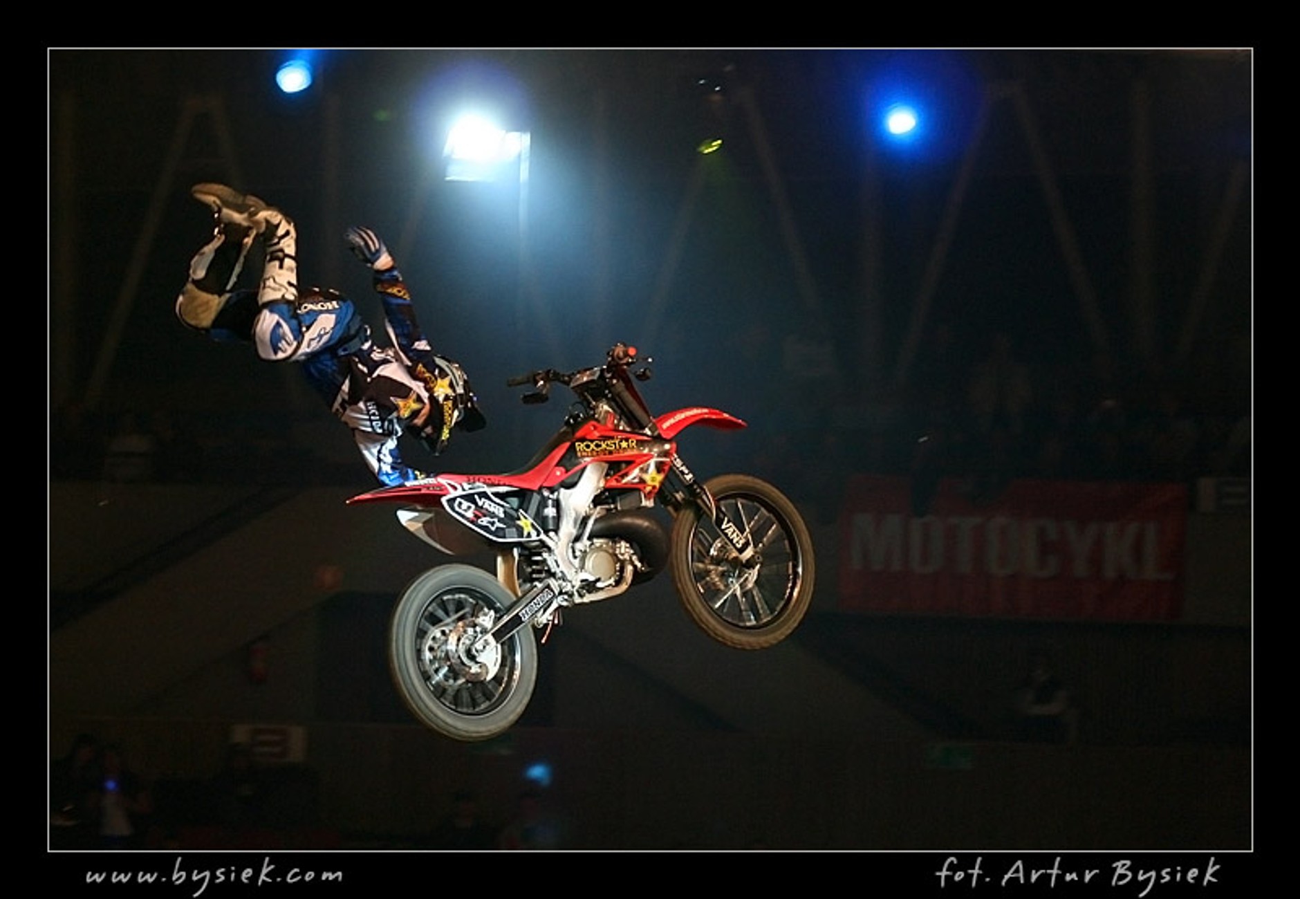 DIVERSE Night of the Jumps - fotografował Artur Bysiek