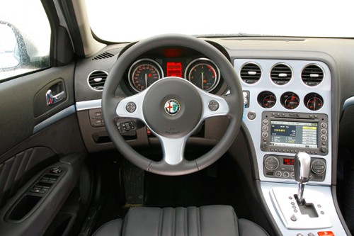 Alfa Romeo 159 - Pokochaj albo zapomnij o niej