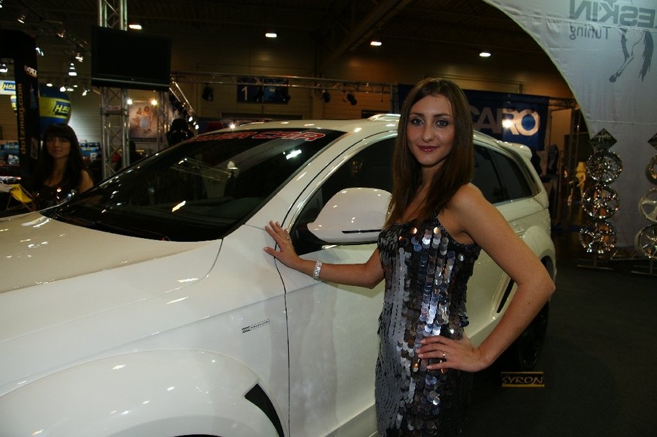 Essen Motor Show 2009: gorące dziewczyny i szybkie maszyny