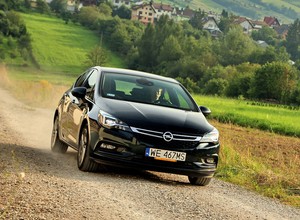 Opel Astra 1.0 Turbo: trzy cylindry to standard