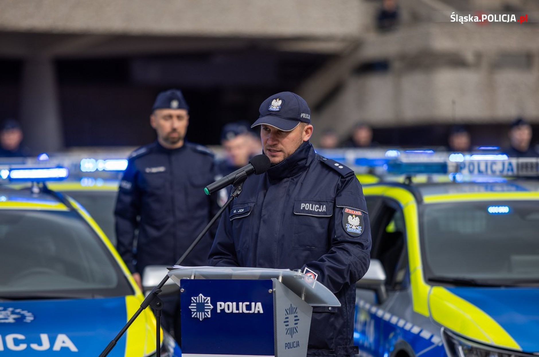 Policjanci ze Śląska dostali nowe radiowozy. Są hybrydowe