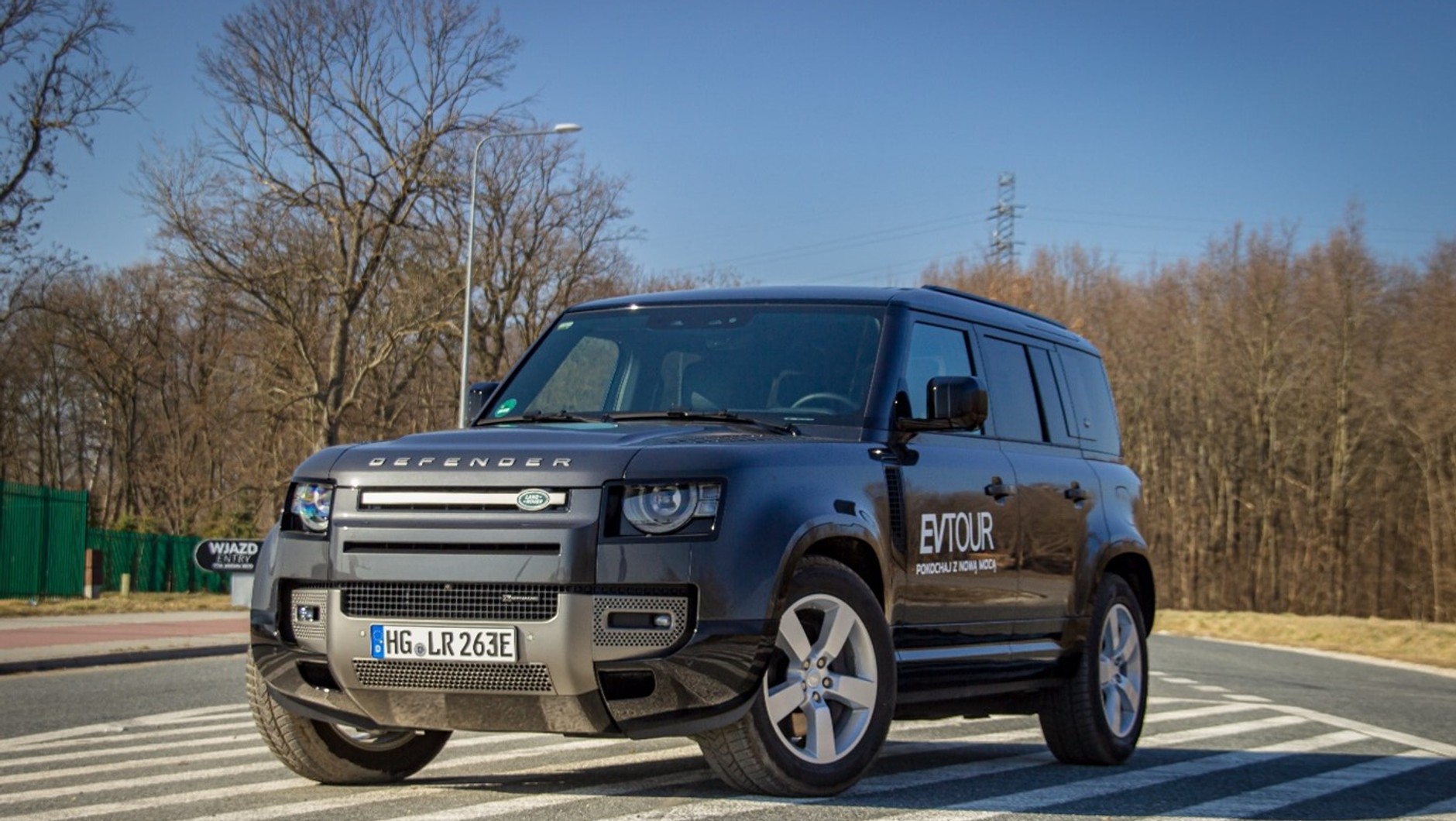 Land Rover Defender PHEV