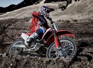 Honda przedstawia zupełnie nowe motocykle CRF450R i CRF450RX