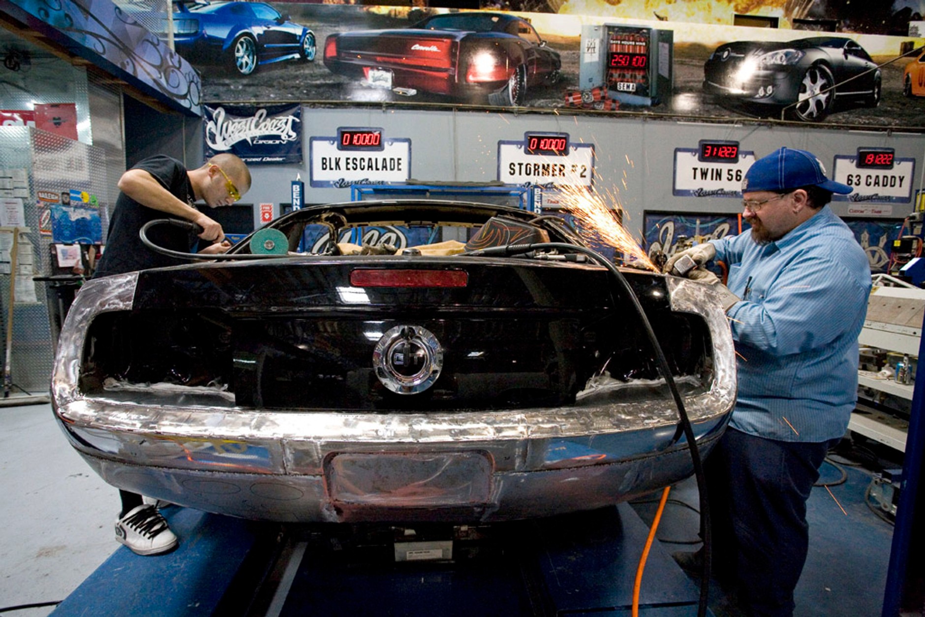 Jak pracuje West Coast Customs?