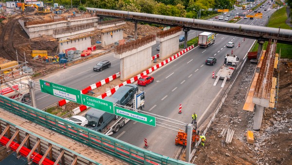 110 tys. pojazdów na dobę będzie musiało zmieścić się na jednej jezdni. Trasa S86 będzie zwężona na czas przebudowy