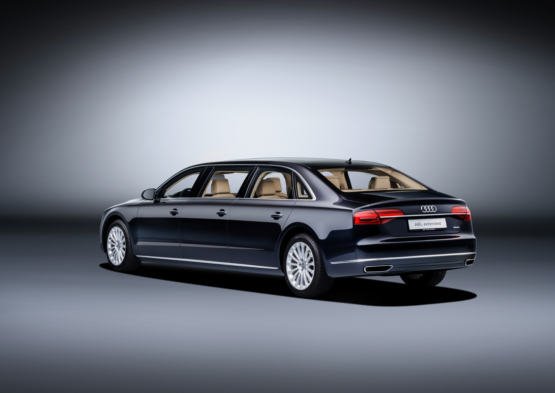 Audi A8 L extended