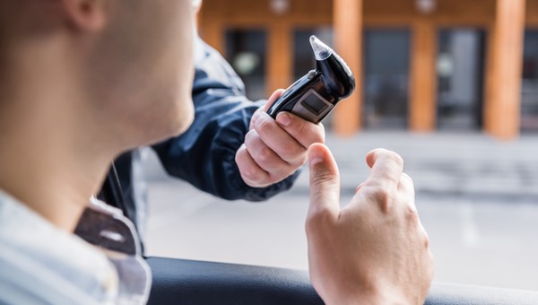 Pijany kierowca straci auto, a kto zapłaci za parking i OC? Emocje wokół nowej ustawy rosną