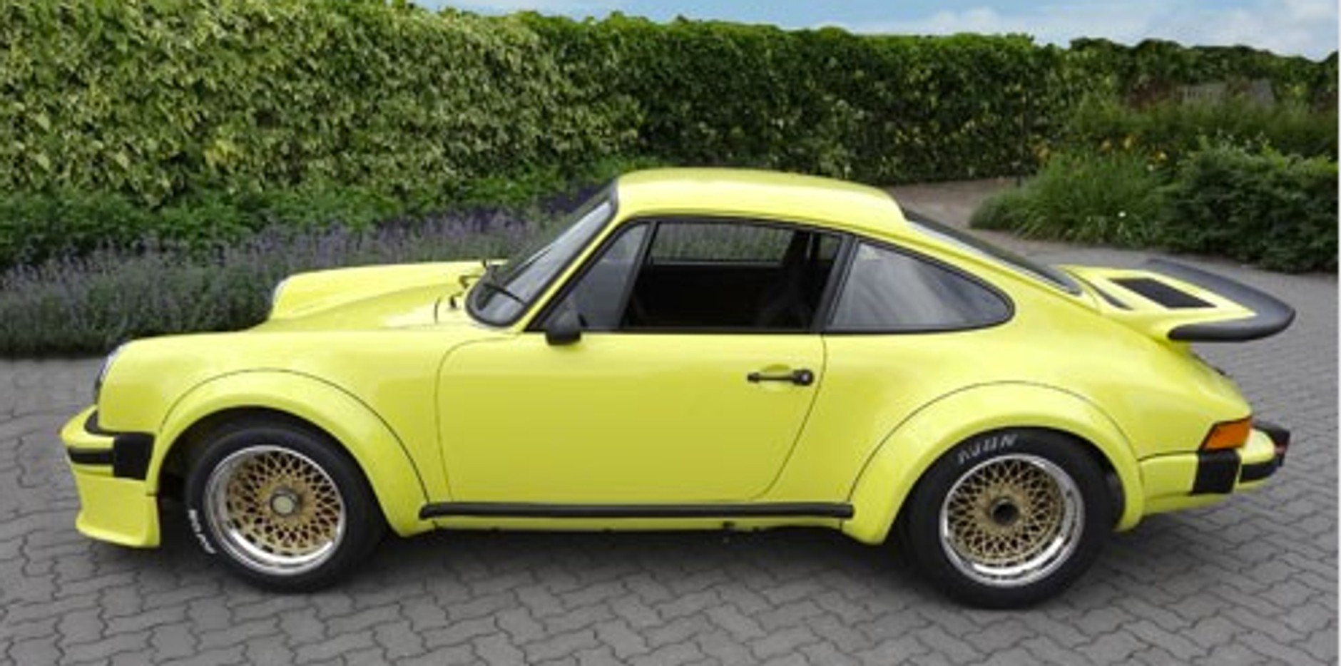 Aukcja COYS na Nurburgringu