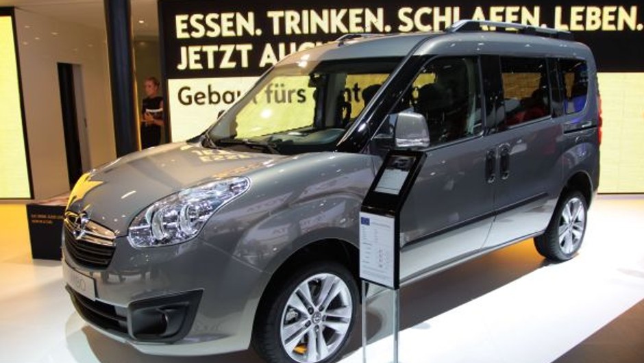 Opel Combo (Frankfurt 2011)